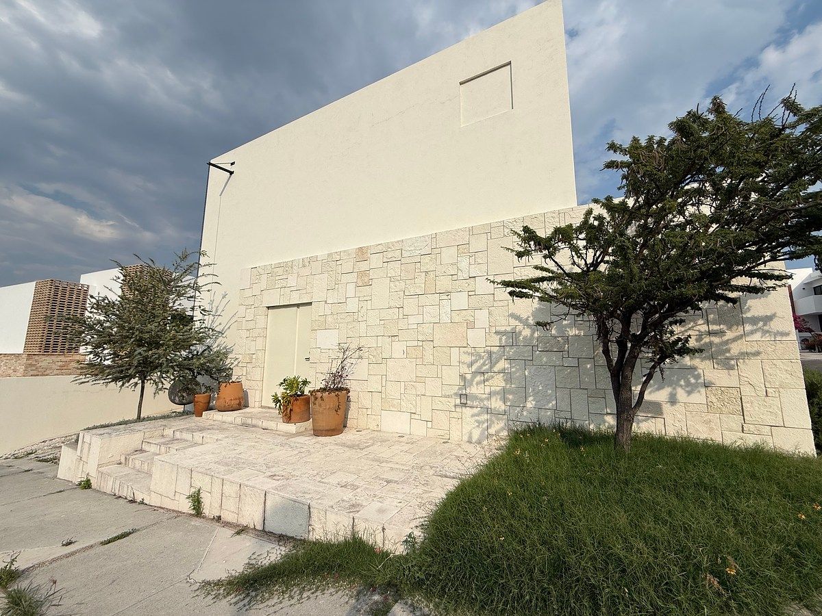 CASA SIN AMUEBLAR EN RENTA EN ZIBATÁ · 3 RECÁMARAS - foto 1