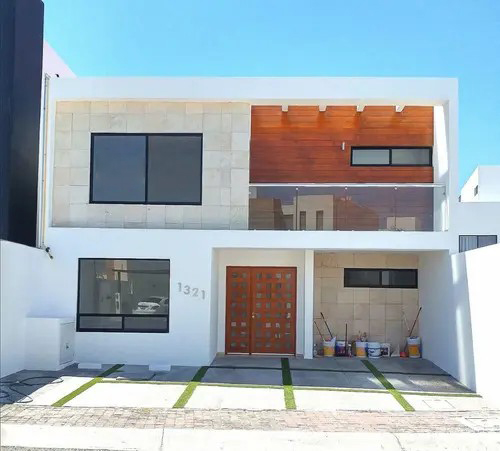 Residencia en La Condesa Juriquilla con recámara en planta baja