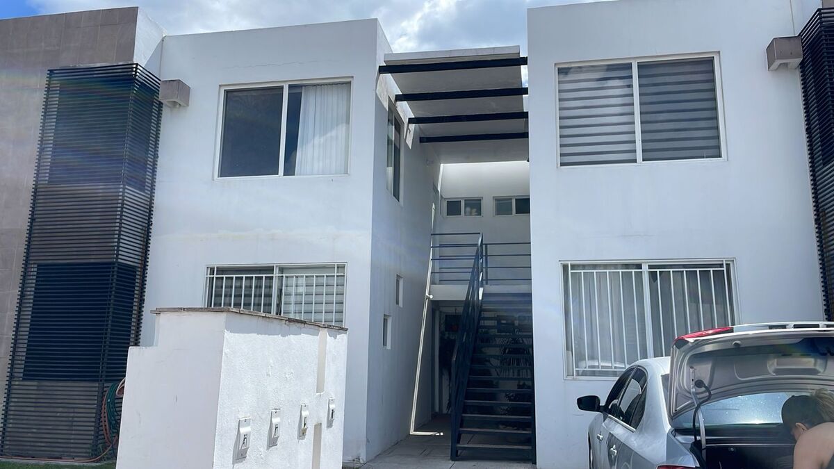 DEPARTAMENTO EN RENTA EN PASEOS DEL BOSQUE · 2 RECÁMARAS · PLANTA ALTA