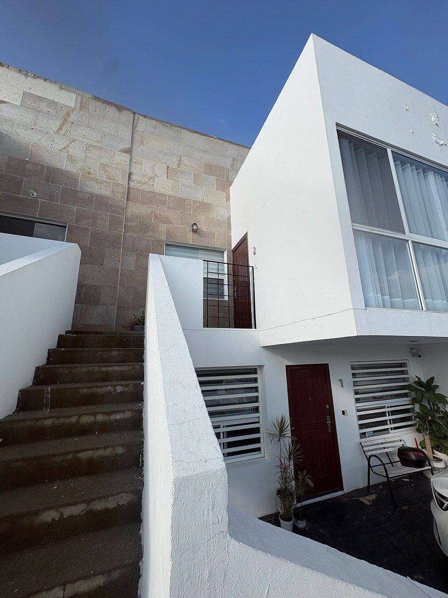 DEPARTAMENTO AMUEBLADO EN RENTA EN CORREGIDORA · 3 RECÁMARAS