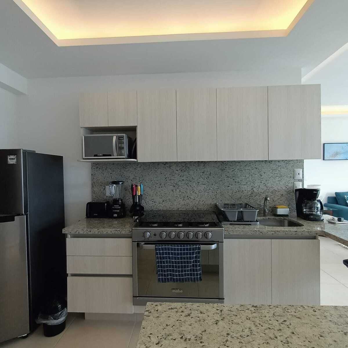 DEPARTAMENTO EN RENTA EN CORREGIDORA · 2 RECÁMARAS · ÁREA DE TV
