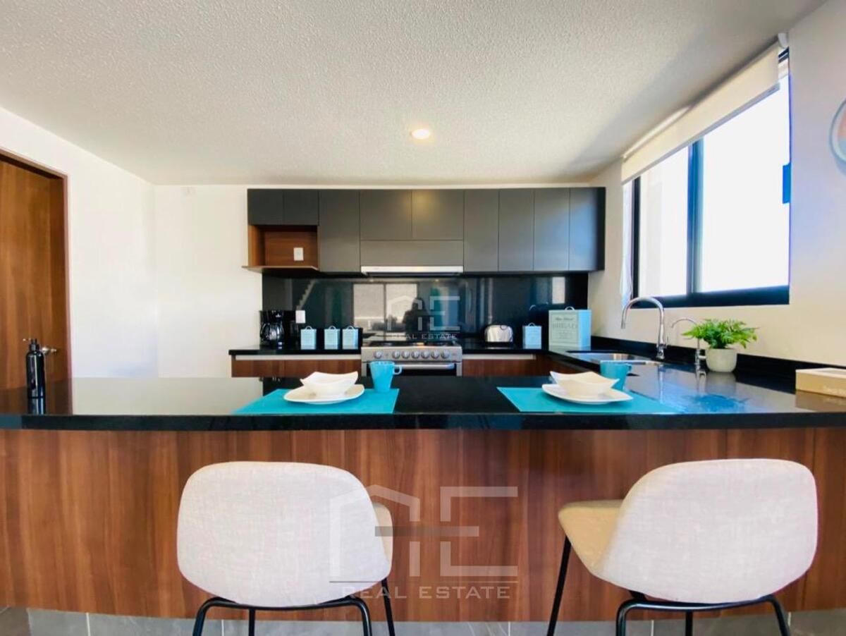 Casa townhouse de 1 nivel en venta, Cumbres del Lago